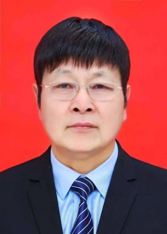 郑玉海郑玉海,男,1957年4月生,中共党员,漯河市召陵区邓襄镇沱南村