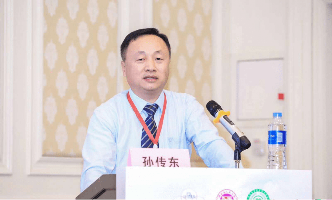 来自青岛大学附属医院孙传东教授讲授《腹腔镜肝切除术中干肝静脉的