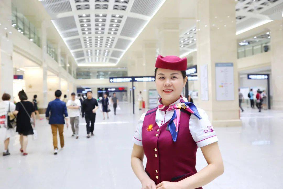 学先进当先锋丨全国三八红旗手姚婕地铁好站长乘客知心人