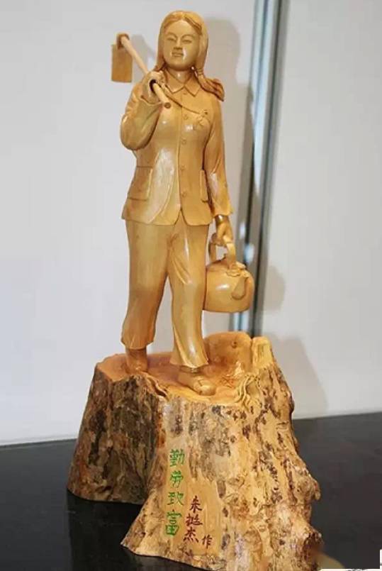 有"千年矮"之称的黄杨木做成的人物木雕,刷爆了朋友圈