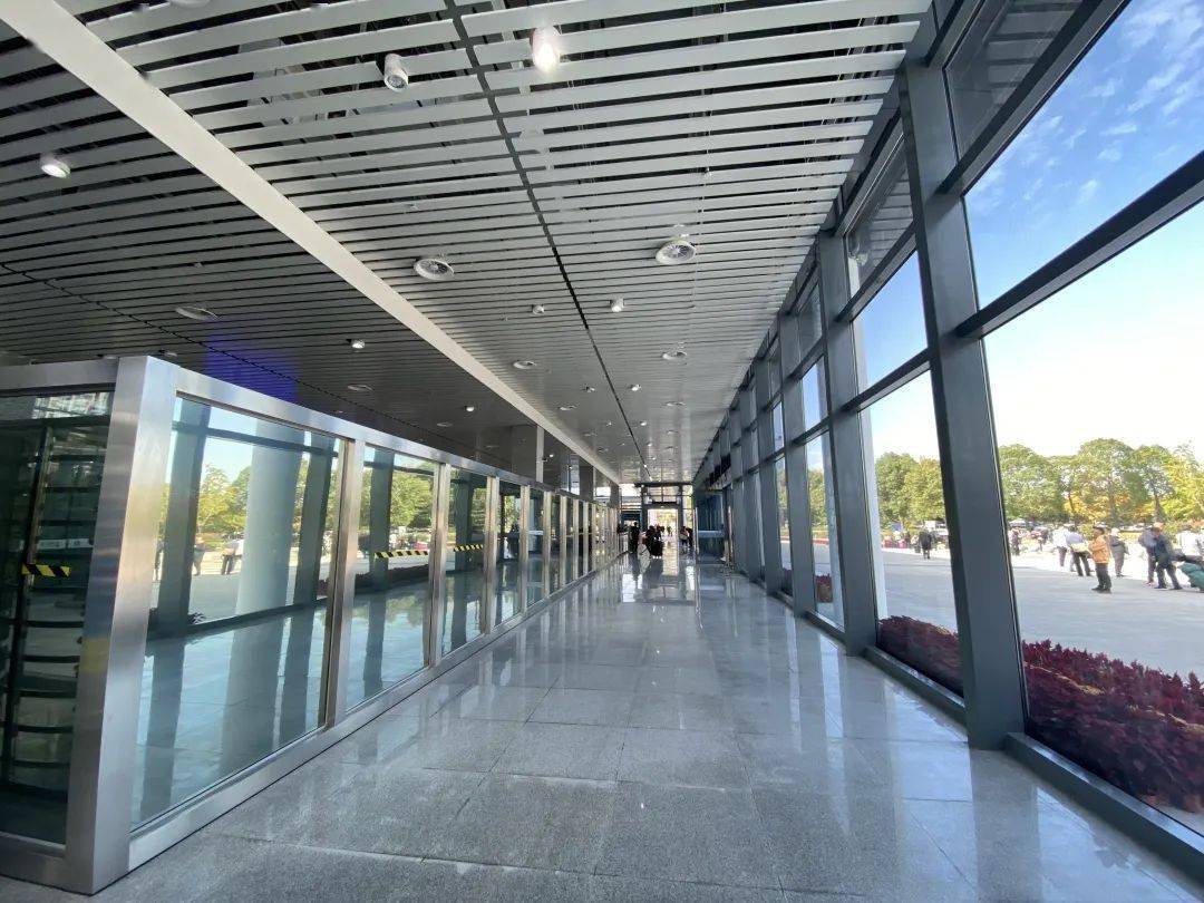 改扩建完成高铁桐乡站全新亮相