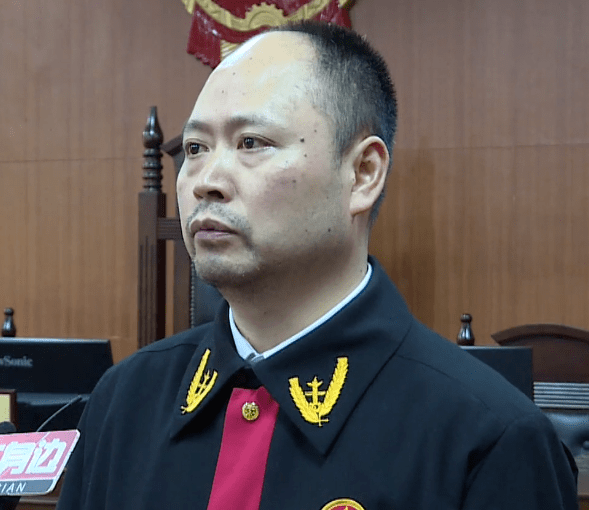 陈刚南部县人民法院刑事审判庭副庭长广大群众应以本案为戒,提高法律