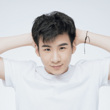 赵海柏茶小空创始人&ceo赵先生研究生毕业于哈佛法学院和哈佛商学院