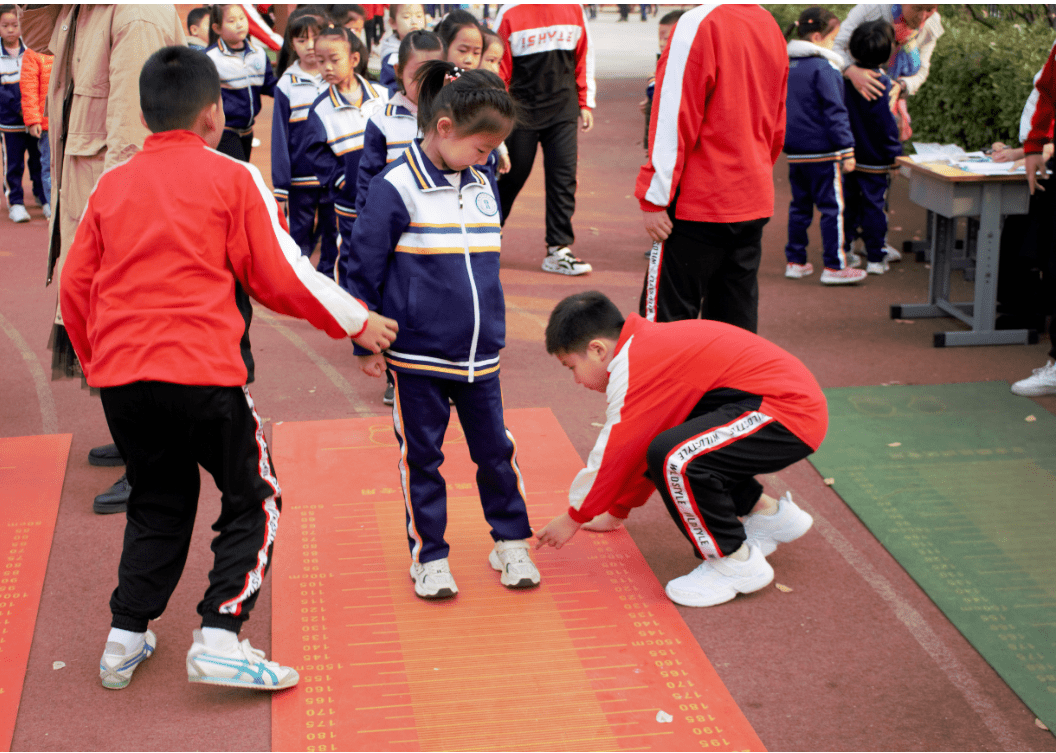 顽强拼搏 超越自我 济南市泉星小学第二届阳光体育班级联赛运动会