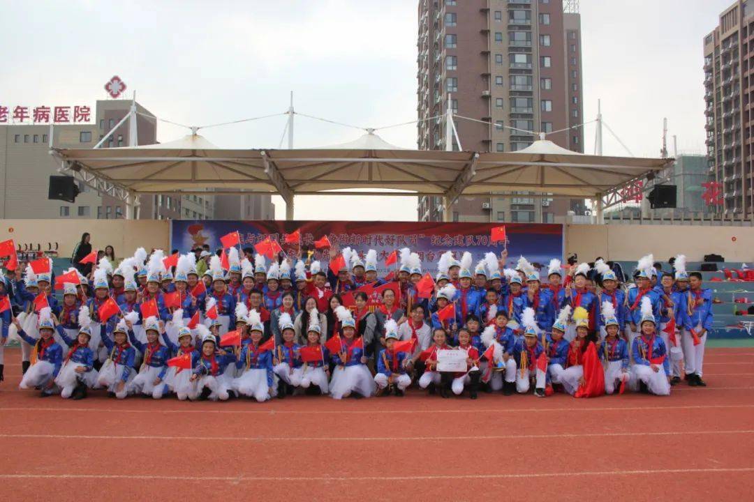 优秀鼓号队展示青岛市城阳区上马街道上马中心小学鼓号队