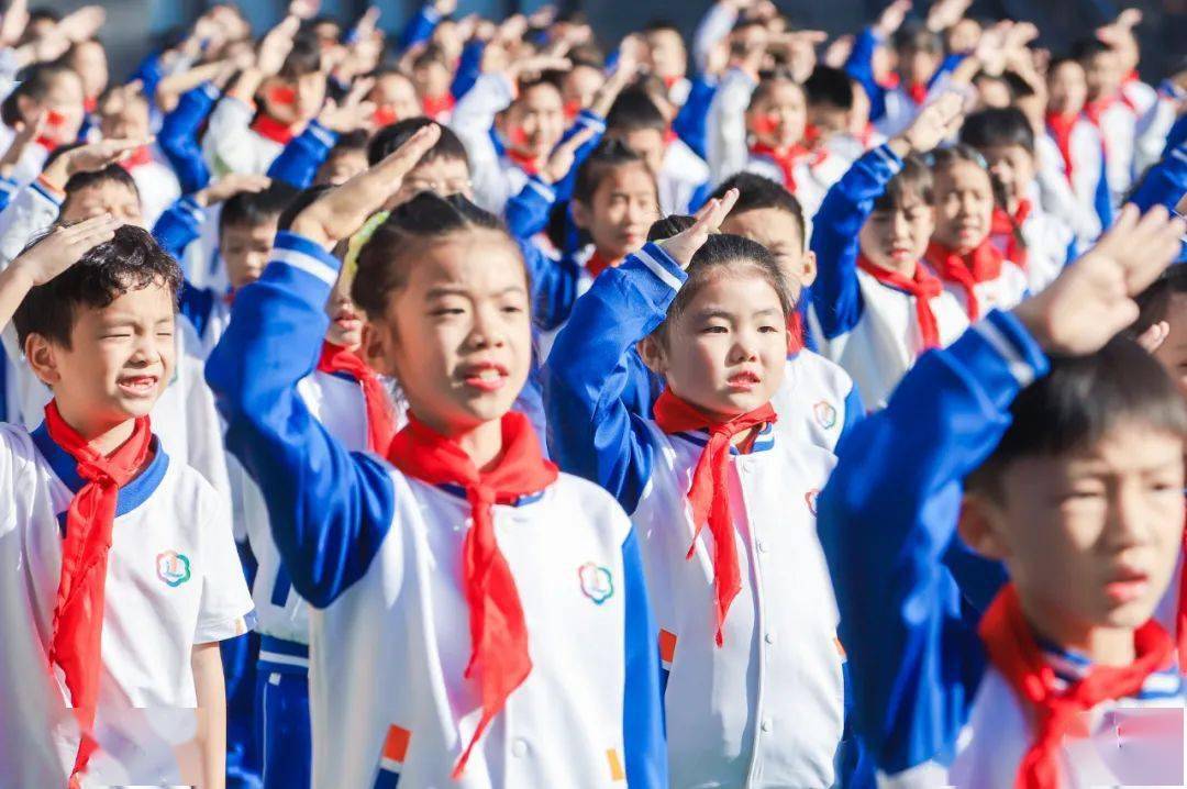 恰同学少年风华正茂记华伦小学第一届田径运动会