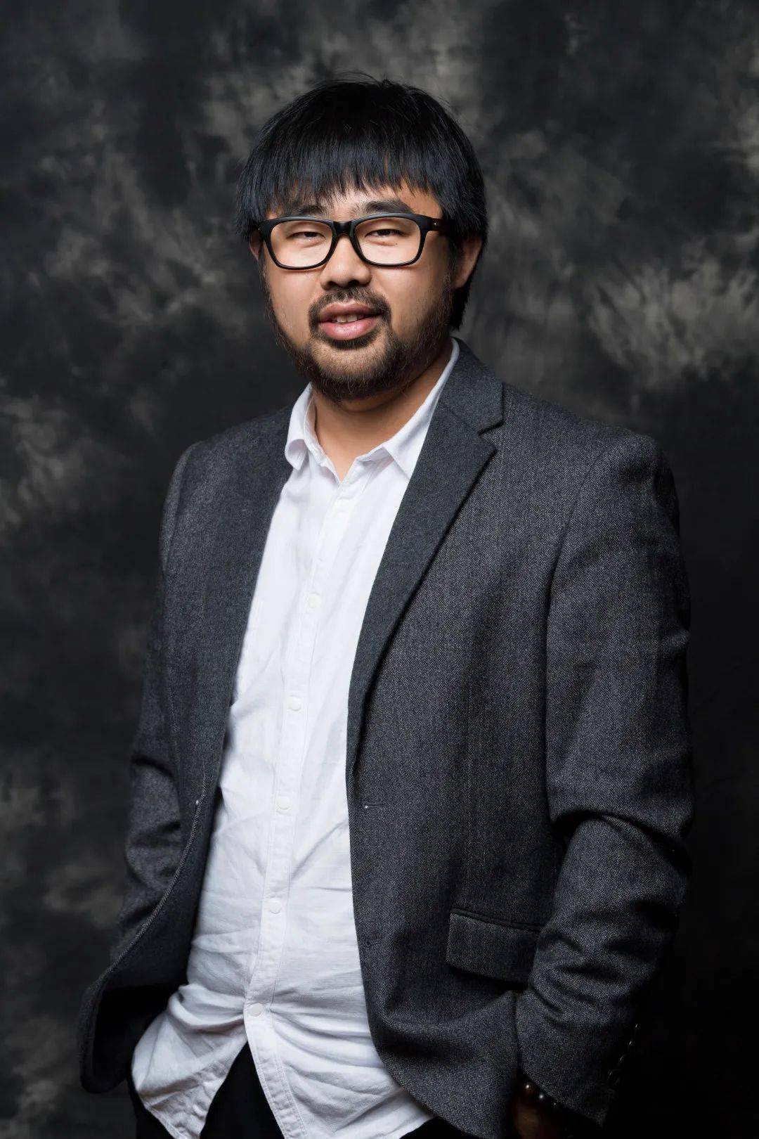 色彩教育与研究机构 创始人受疫情影响,无法出席现场的何武贤,何宗宪