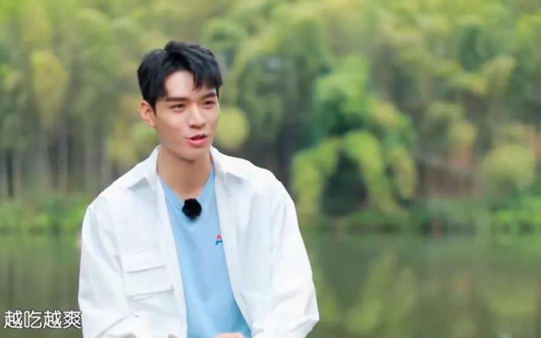 从长江的尽头回家宜宾美食之旅启程刘仪伟有朋自远方来不亦吃乎