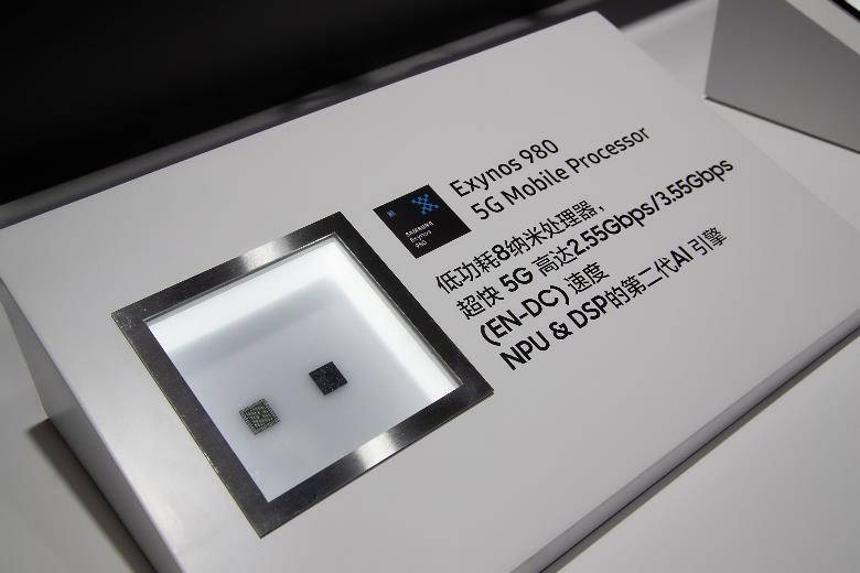 作为进博会老朋友三星带来了5纳米euv工艺5g芯片等