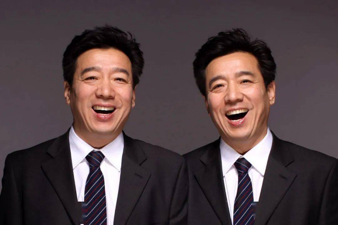 孪生兄弟刘全和,刘全利国家一级演员,现就职于中国广播说唱团任团长