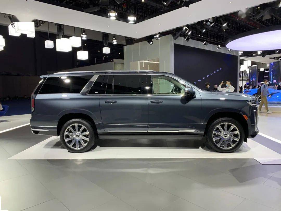 车长近6米,轴距3.4米,这台suv比坦克霸气,喜欢!