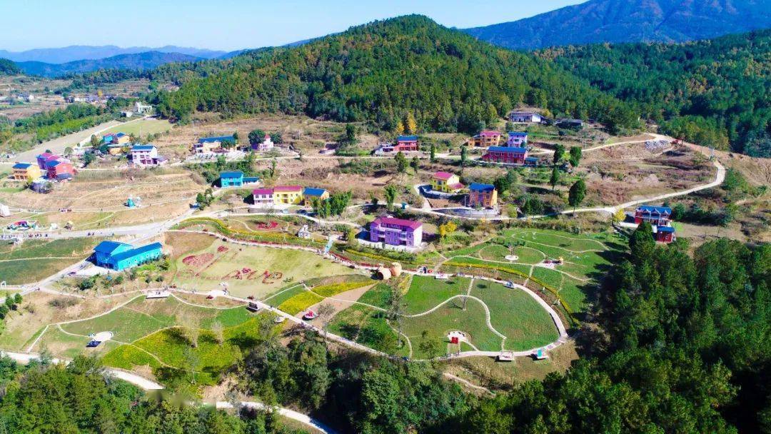 距离广元市区16公里,交通便利栖凤峡景区让你尾款过后也能开心游玩