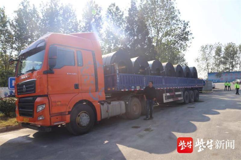 超载4倍多!"百吨王"核载31吨,竟载169吨上路