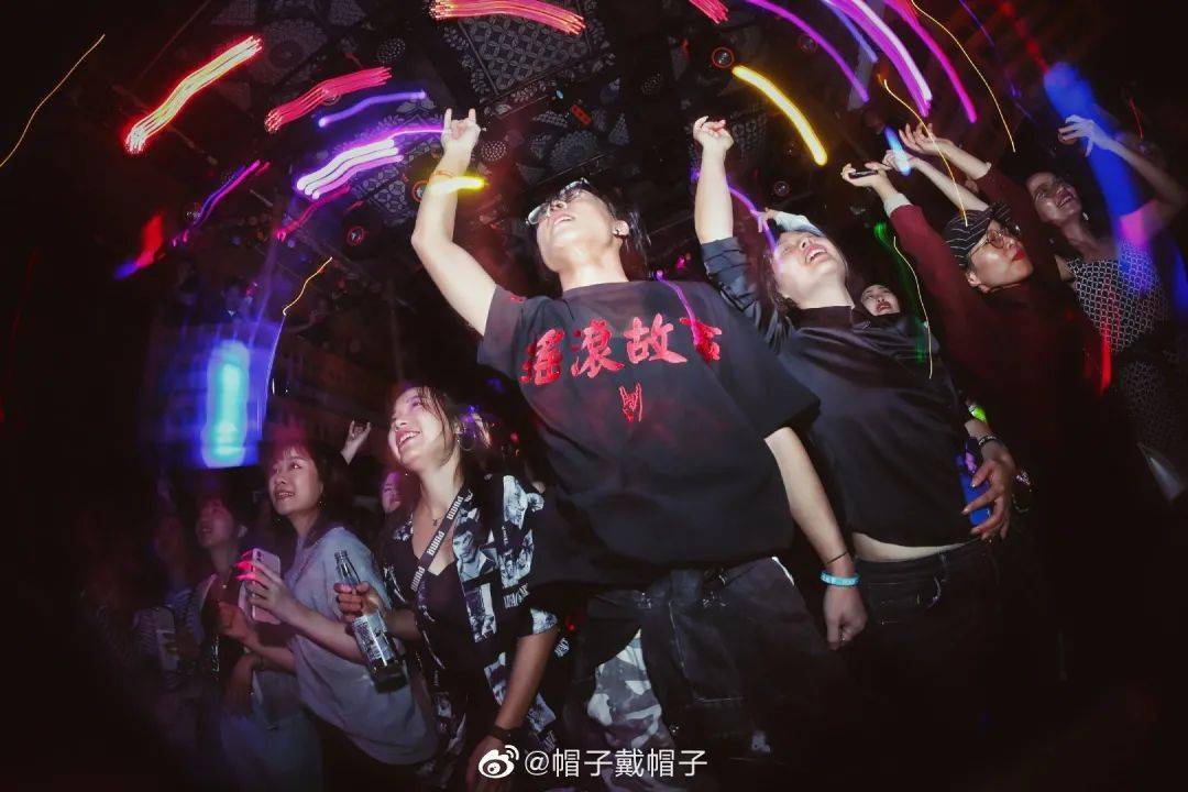 演出回顾1106龙神道地下游乐场全国巡演南宁站