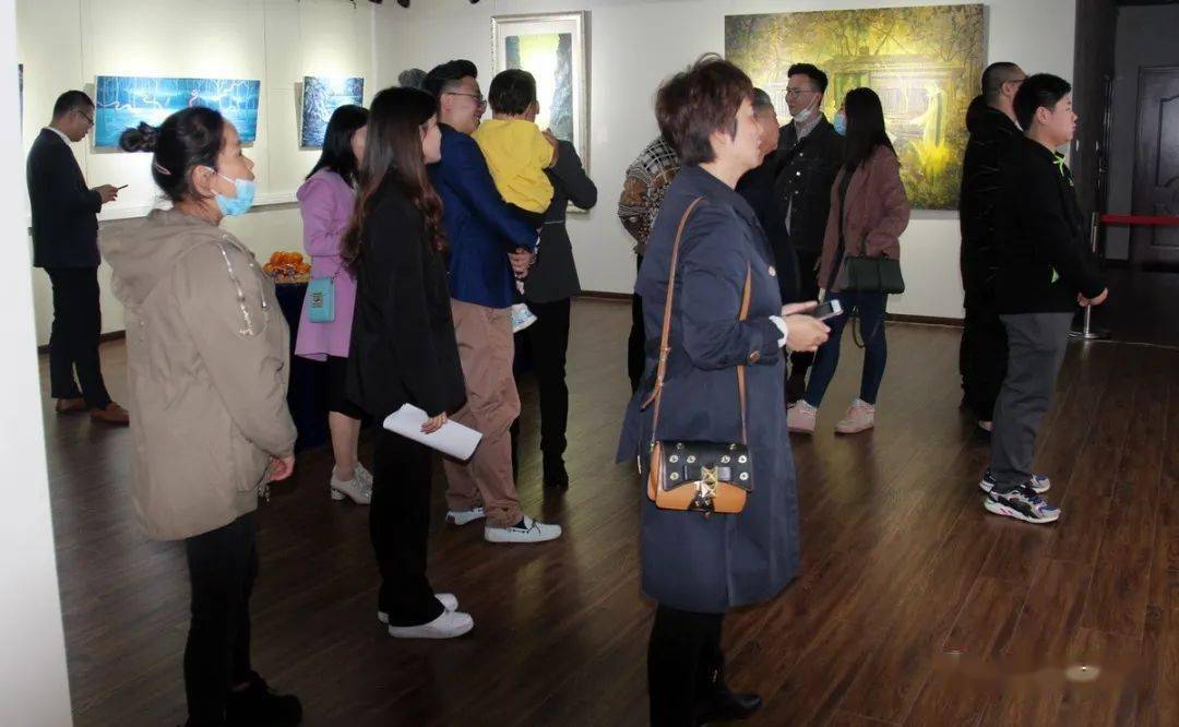 展览来更斯艺术馆探秘朱东升的汲谧灵之境