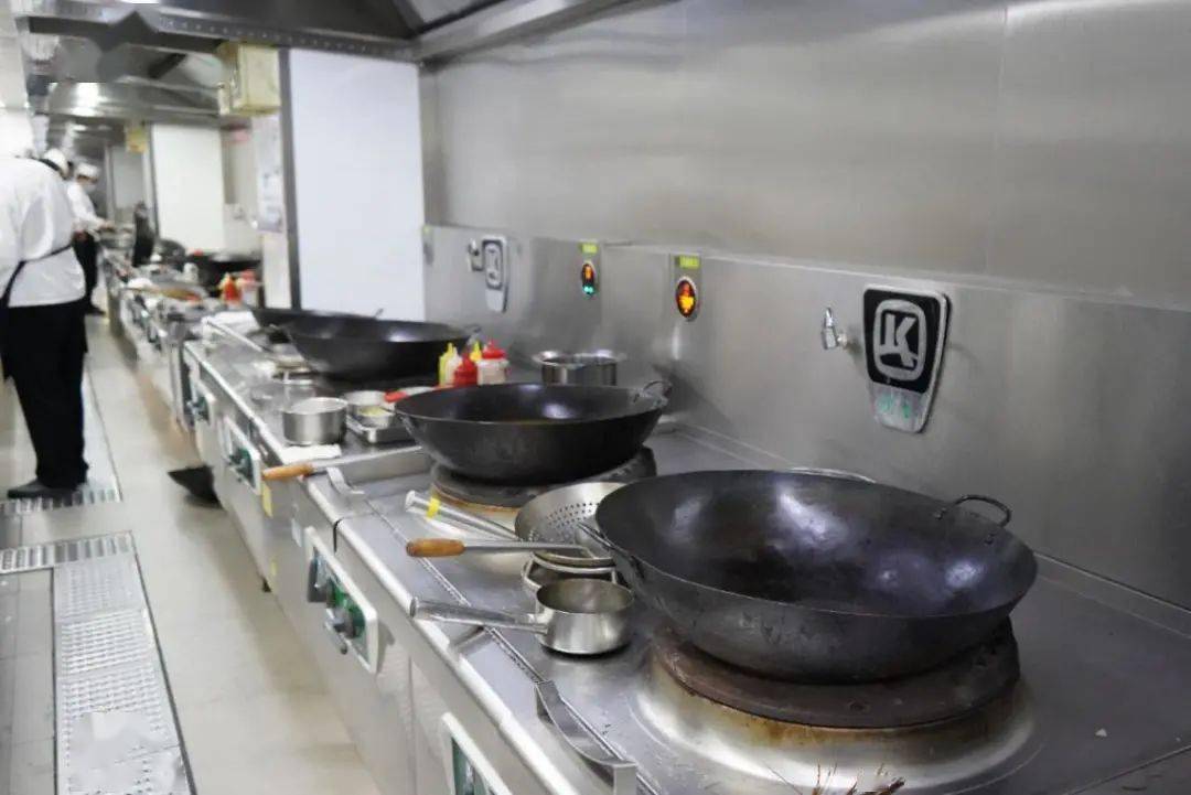 明厨亮灶让舌尖上的安全看得见