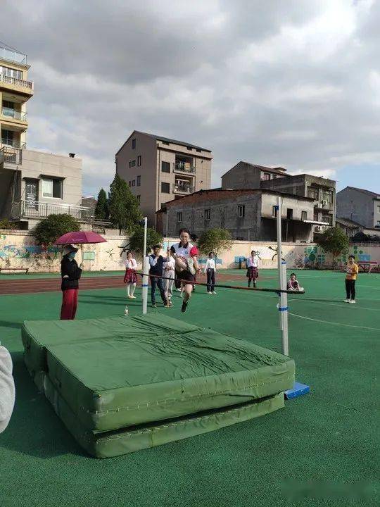 体育节闭幕啦桥下镇中心小学秋季运动会精彩图集