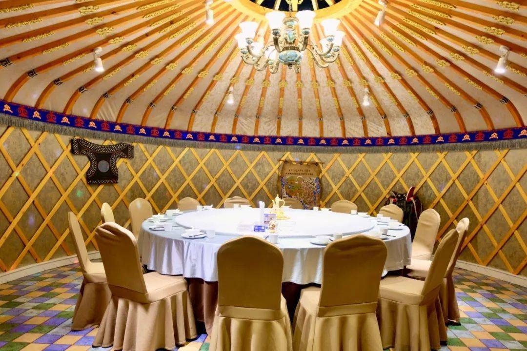 蒙古包里吃羊肉仅89元享印象毡房门市价286元34人餐地道内蒙风味精选