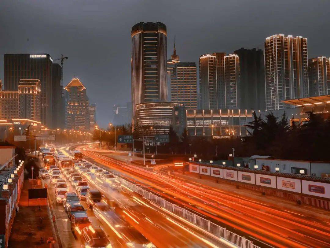 近日,高密市老年大学摄影班学员的《凤城之光》系列作品被"学习强国"