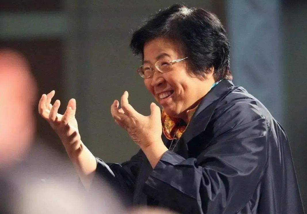 吴灵芬教授为您讲解,合唱团音色的统一与融合