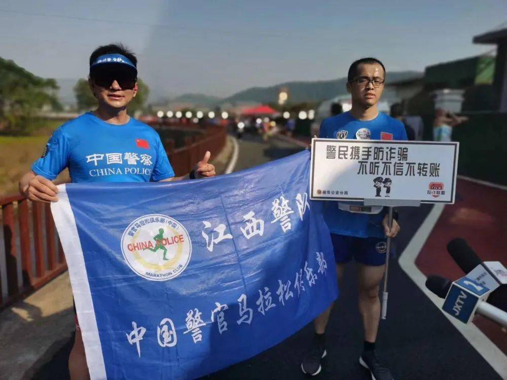 定格成最帅气的瞬间让我们看看superrunners花落谁家"警马"跑团有4名