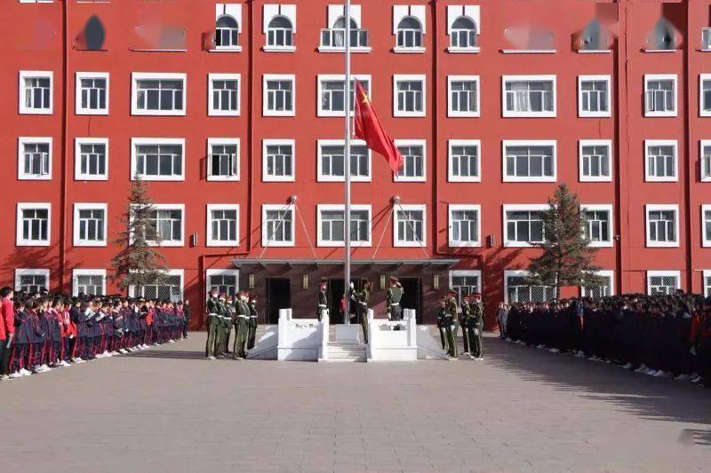 远离火灾创建平安校园怀仁八中举办消防安全演讲主题升旗活动