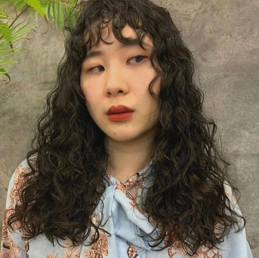 这个冬天不可缺少的小卷毛烫真的很靓仔哦