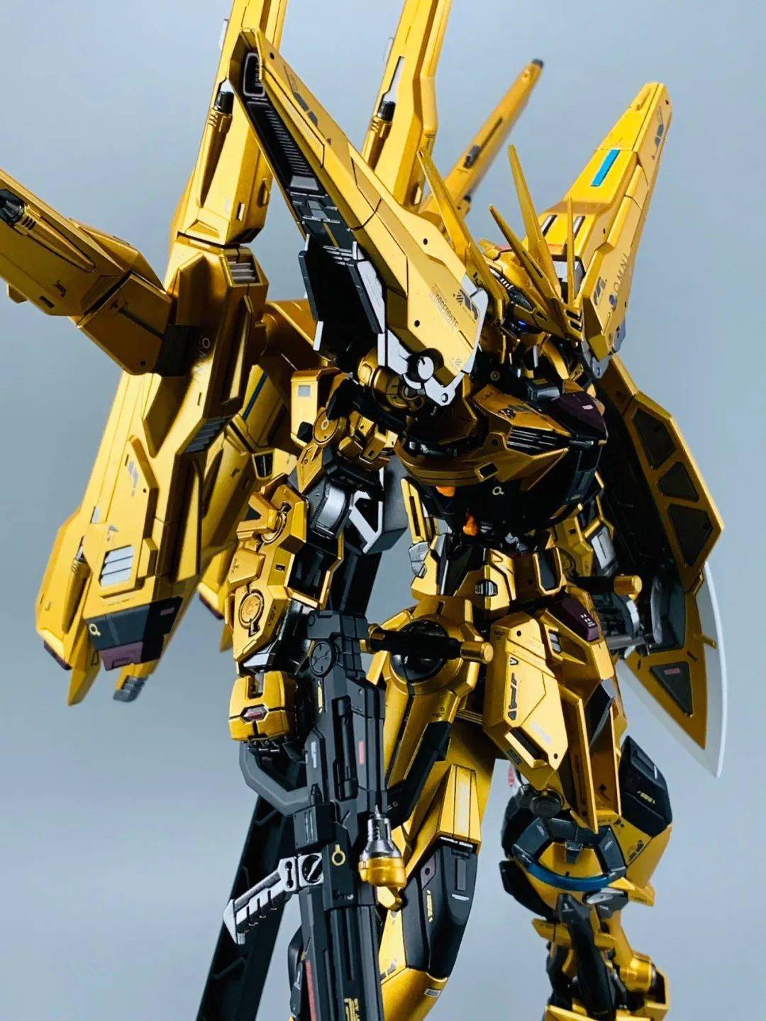 红异端拂晓金闪闪涂装不得了