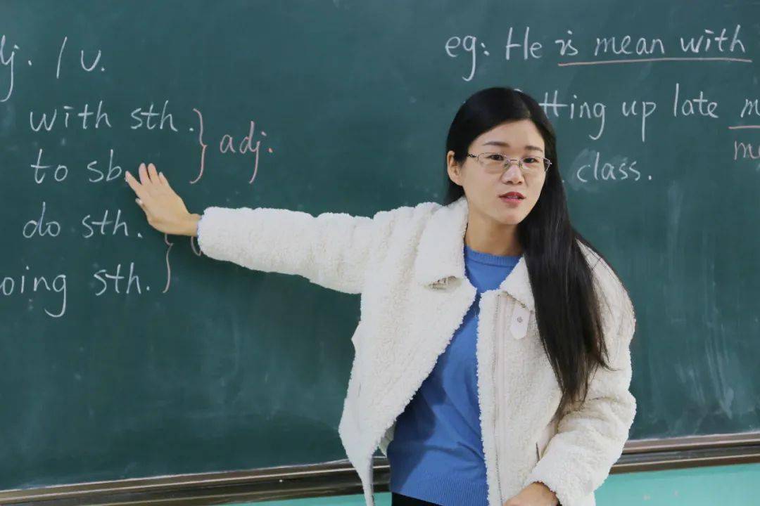 因爱而语因爱而育中报附中优秀教师代表张琛