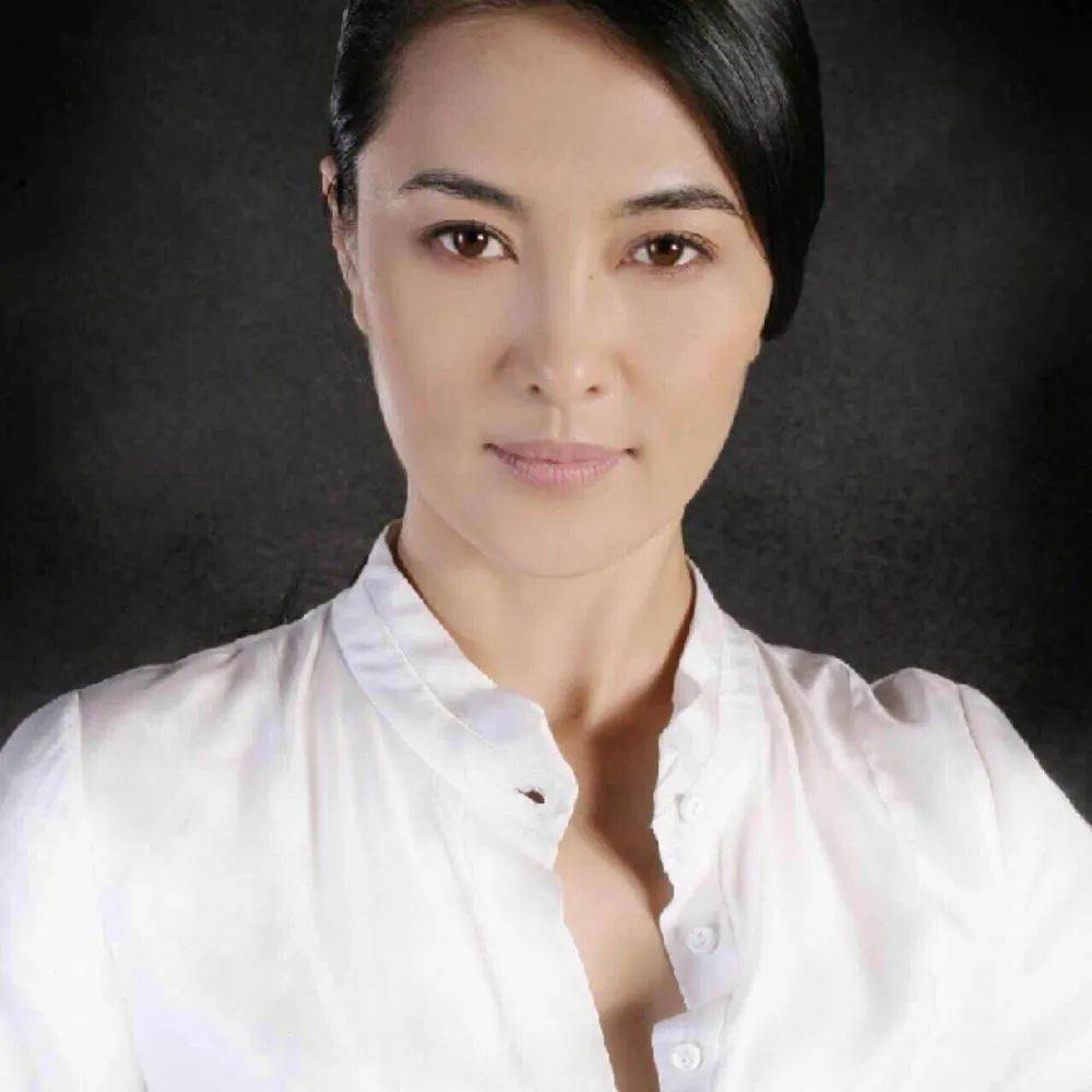 67她是《上错花轿嫁对郎》里的舒大娘,5岁出道,至今感情是谜_王菁华