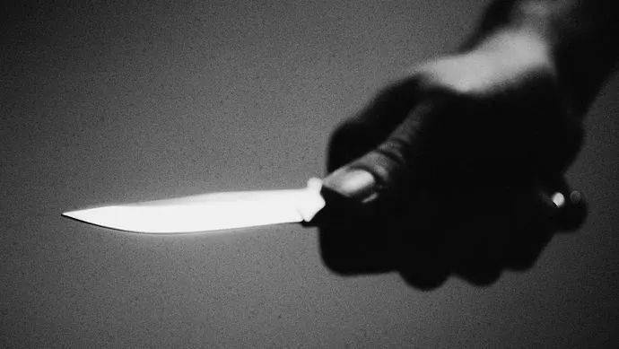 湖南丨男子持刀进店连捅店老板数刀竟是因七八年前的一场冤枉