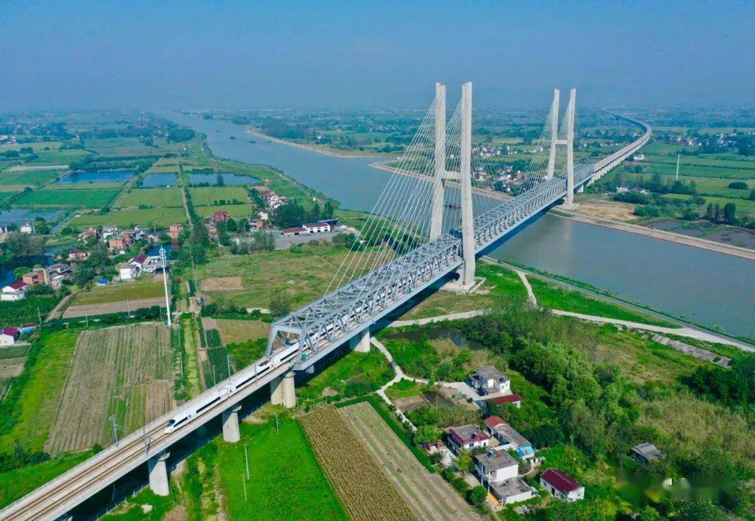 商合杭高铁裕溪河桥张吉怀高铁芙蓉镇酉水大桥浩吉铁路汉江特大桥长沙