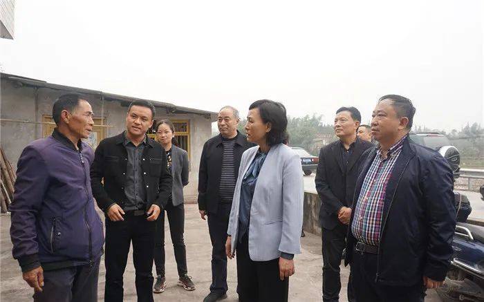 要闻赖淑芳赴五通桥区督导脱贫攻坚和灾后恢复重建工作