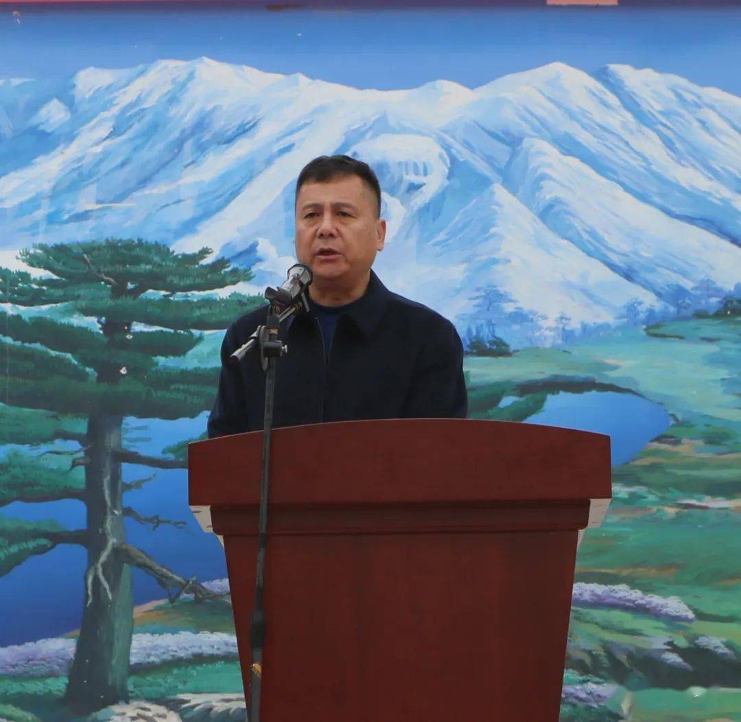 彝族知名企业家张学珍及其恒铭矿业到禄劝转龙镇开展冬季送温暖活动!