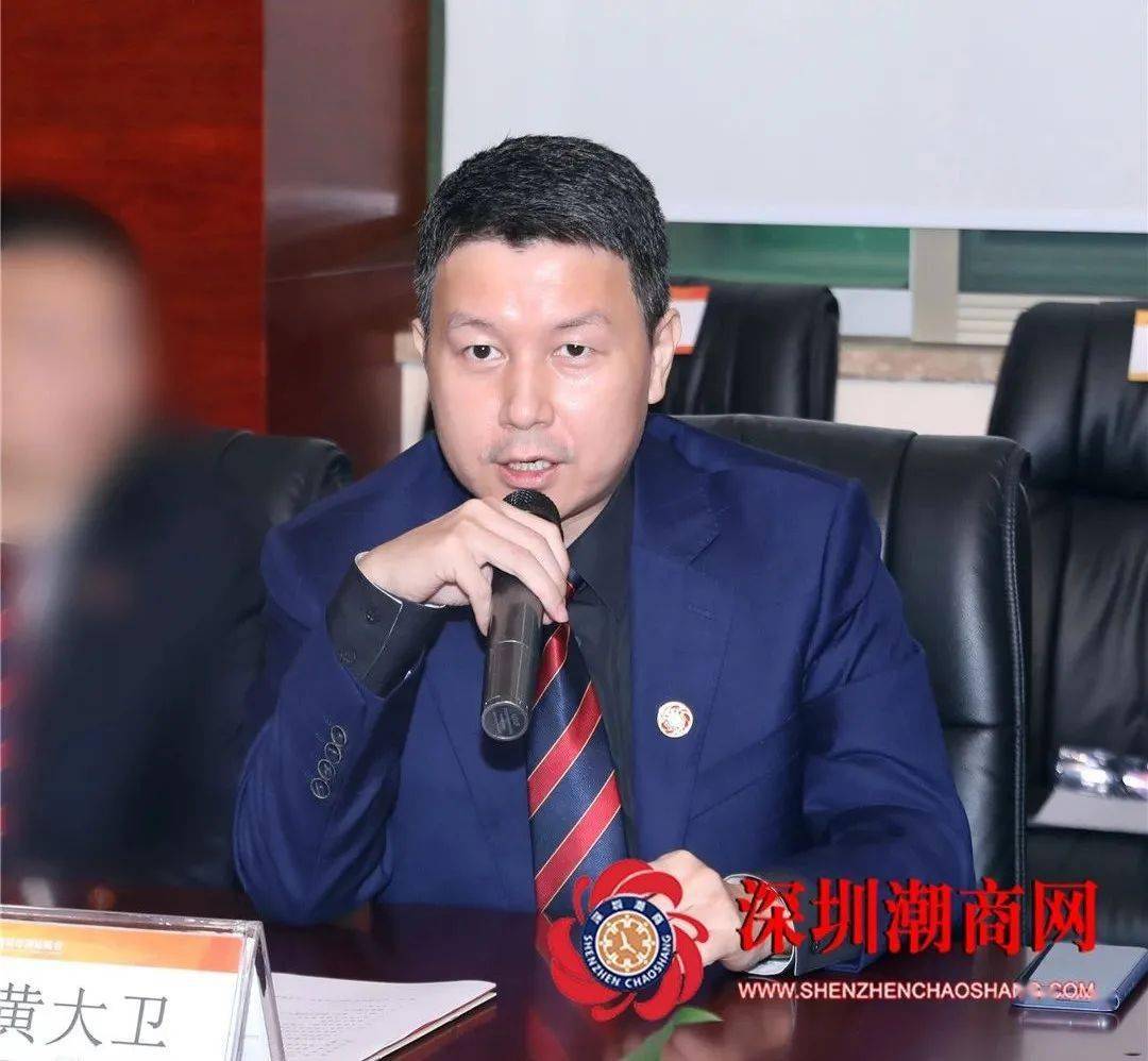 本期轮值副会长郭澍楠(左),黄大卫(右)发言本期轮值副会长潘俊鸿(左)