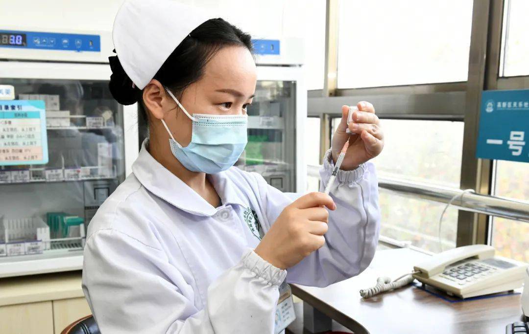 高新区天乐社区卫生服务中心举行,国产宫颈癌疫苗安徽首针接种仪式