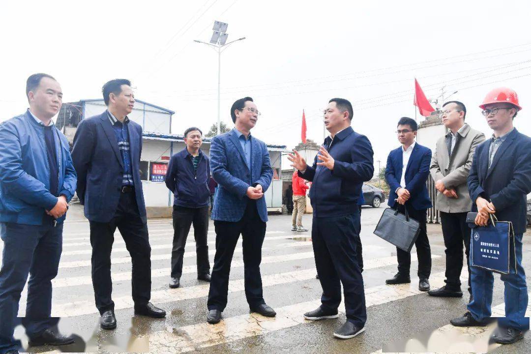 吴震走访调研重点企业