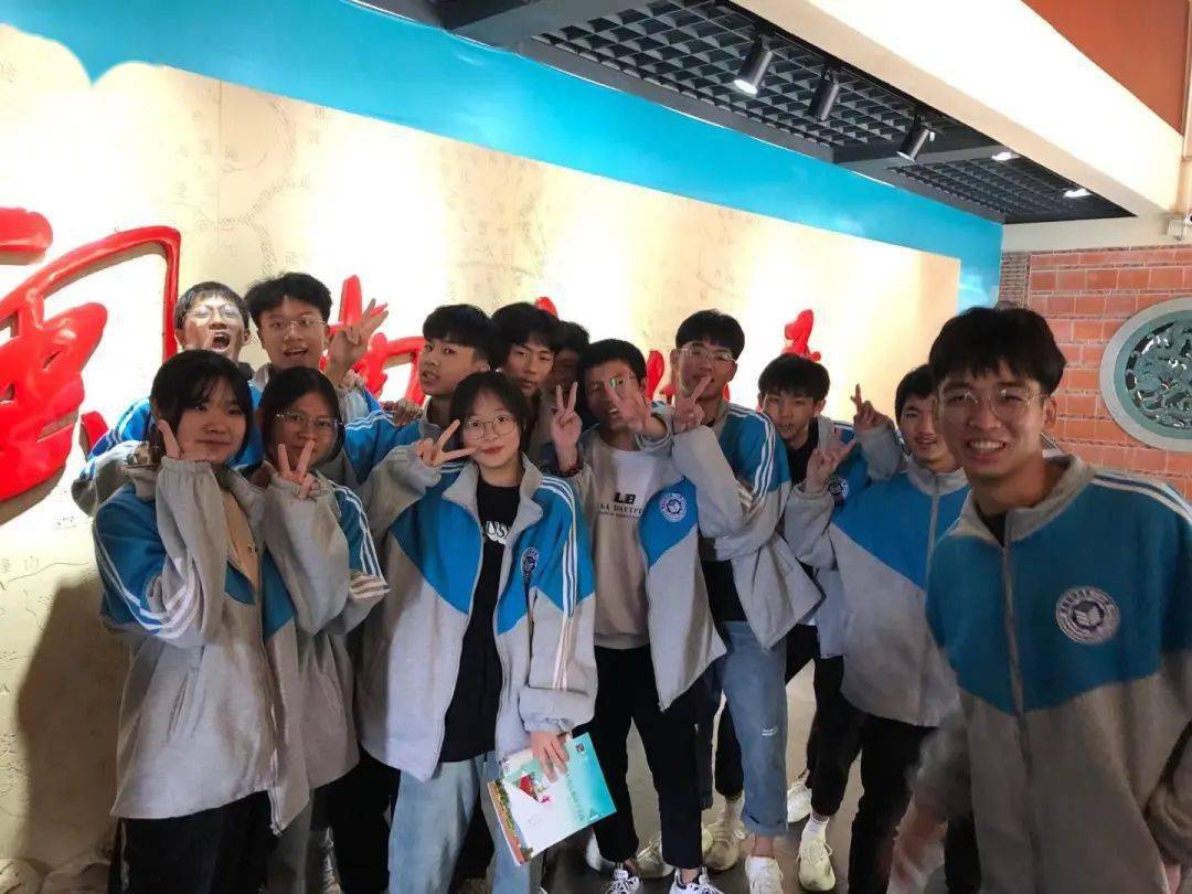 福建省漳浦第三中学高二年级东南花都研学实践活动有梦想不彷徨为青春