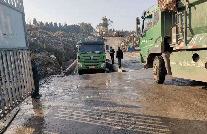 近年來,經開區分局持續加大了對道路揚塵專項整治力度,運用