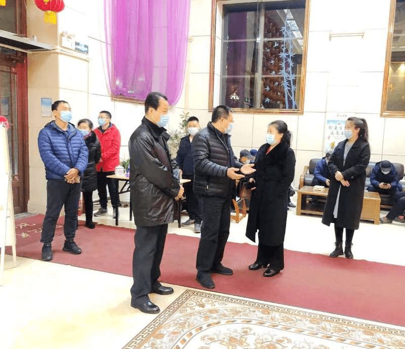 七台河市副市长王婷带队专项督导餐饮服务单位常态化疫情防控工作