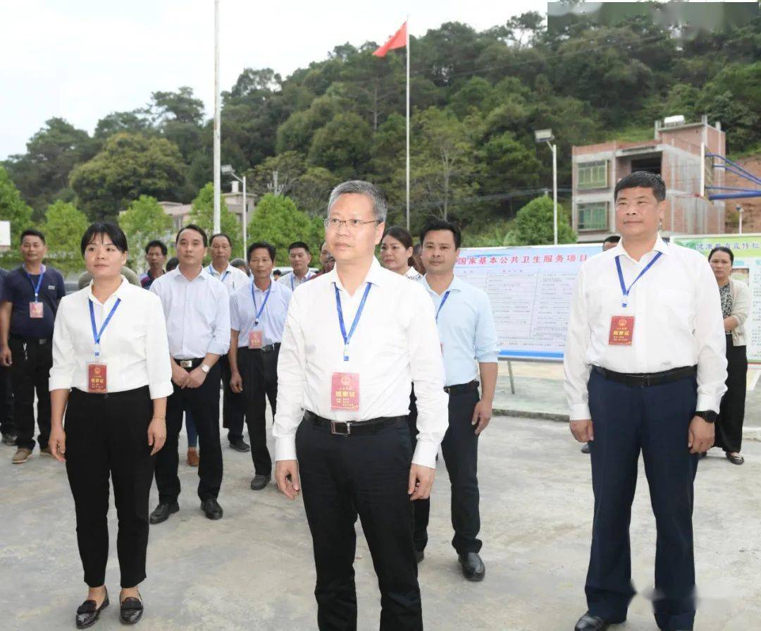 谭丕创到浦北县开展混合编组多级联动履职为民活动