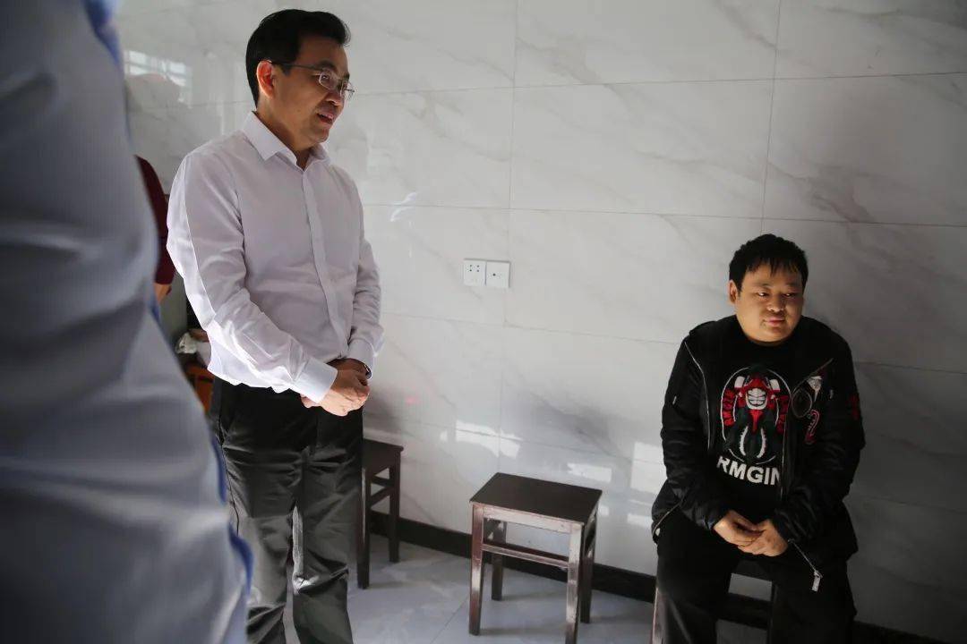 台州市副市长蒋冰风一行赴临海市永丰镇蹲点督导低收入农户高水平全面