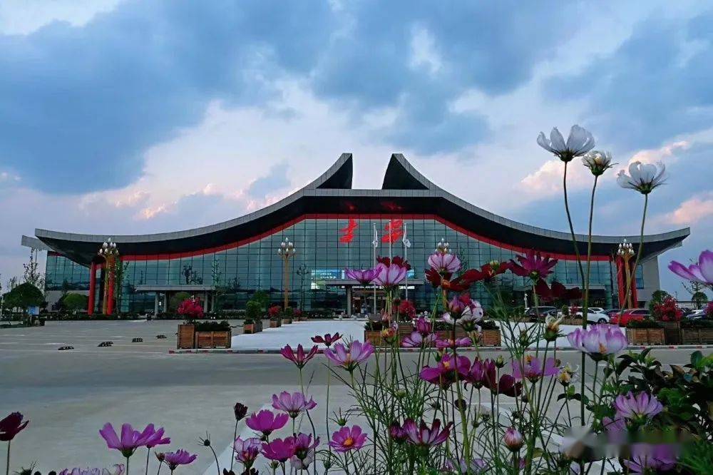 井冈山机场开通始发经北京中转国内通程登机业务