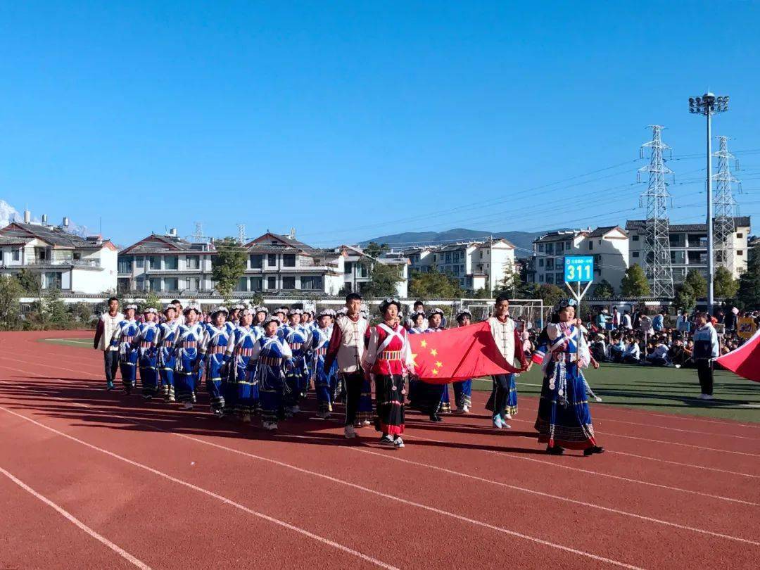 玉龙头条台前1分钟才艺表演多个竞技项目灯光舞台玉龙县一中第30届