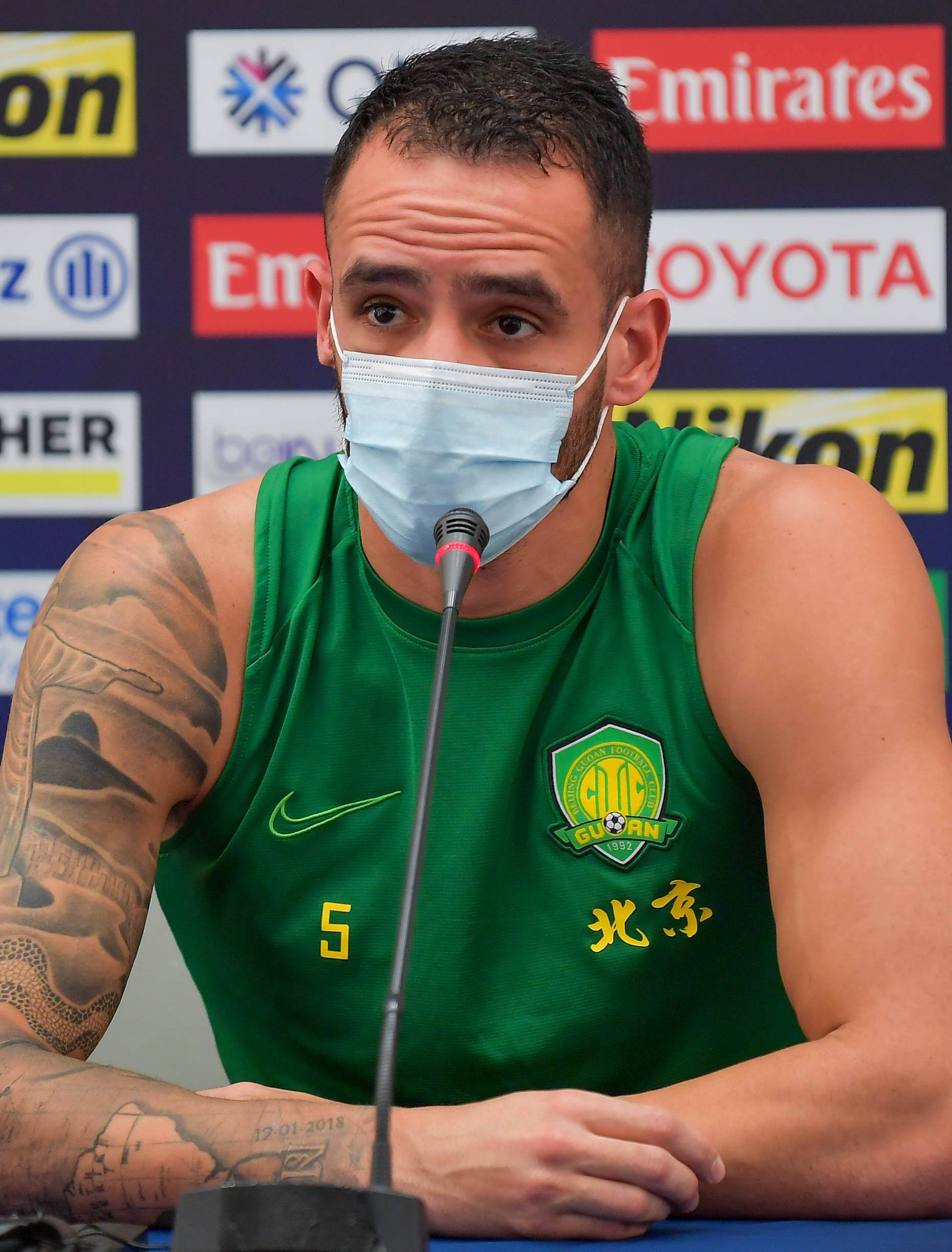 11月20日,北京国安队球员奥古斯托出席赛前新闻发布会.