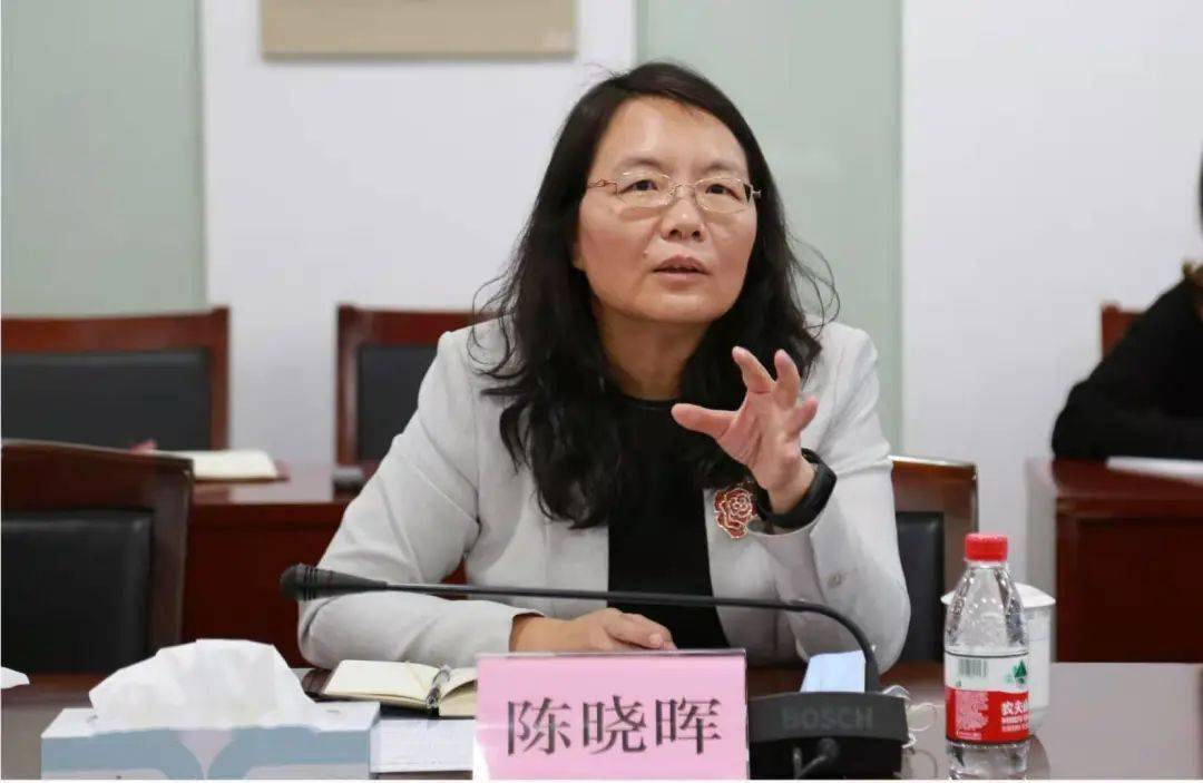 广州市天河区陈晓晖部长考察黄浦区电竞产业