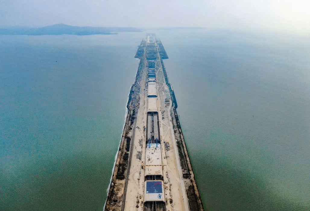 行业微闻 | 湖南长沙湘雅路过江通道15m级"星盛号"盾构机下线_隧道