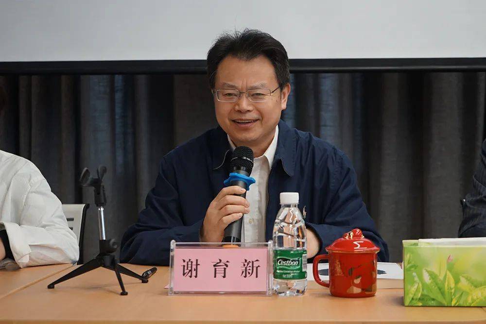 成都广播电视大学(成都社区大学)党委副书记,校长谢育新在致辞中阐明