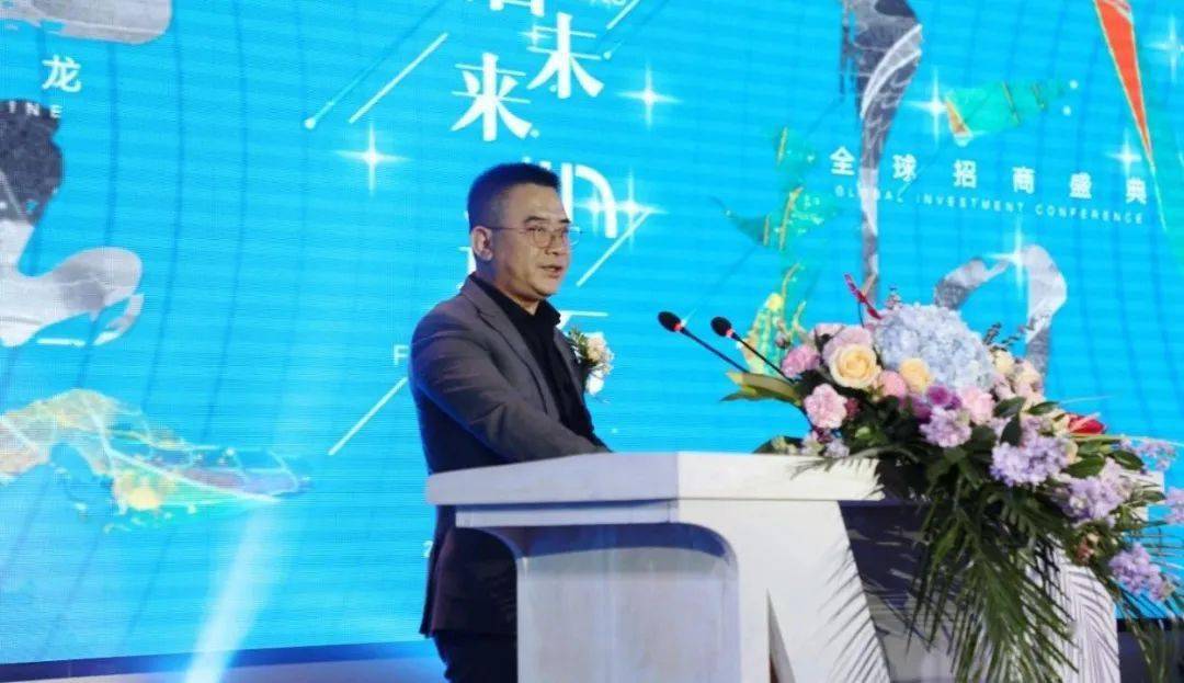 戴军简单介绍了红星美凯龙的历史和传承.