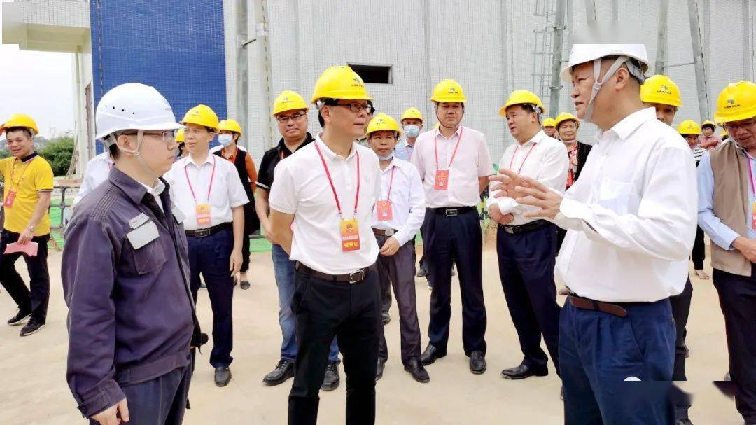 茂名市人大常委会常务副主任吴刚强,副主任马学友,我市人大常委会主任